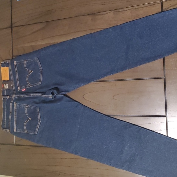 ARITZIA Levi's Wedgie High Rise Tapered Leg, Dark Wash, 27 NWTs - Picture 8 of 8